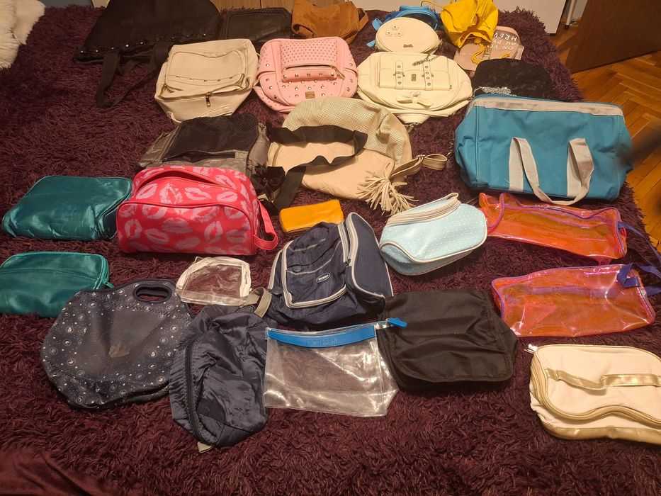 Чанти и несесери