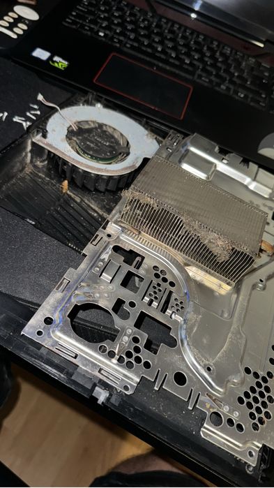 Servicii IT Laptop, Playstation, PC