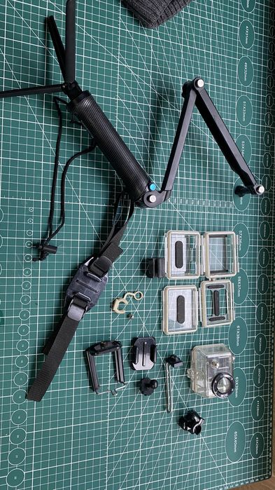 Продам монопод, штатив GoPro и много крепежей