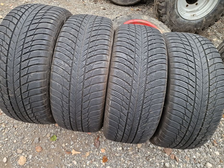 Anvelope 245/50R19 marca Bridgestone, M+S, DOT 2020 ,7mm,Run Flat