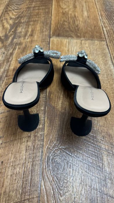 Продам туфельки 36 размер