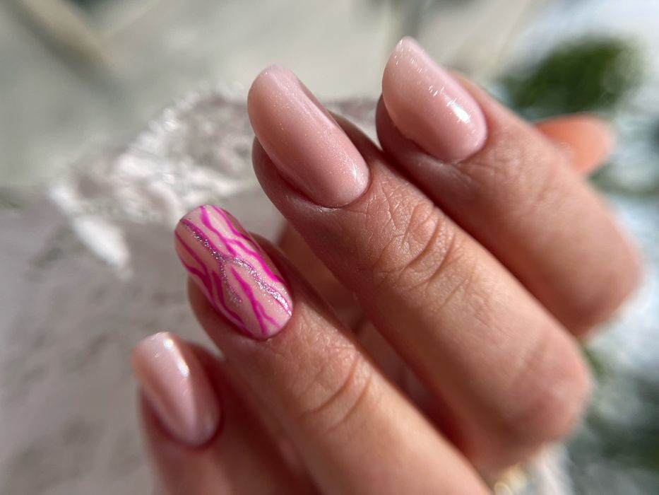 Unghii gel/ ojă semipermanentă/ REDUCERE 20% La prima programare