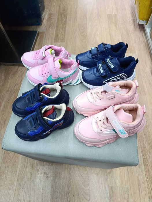 Кроссовки детские