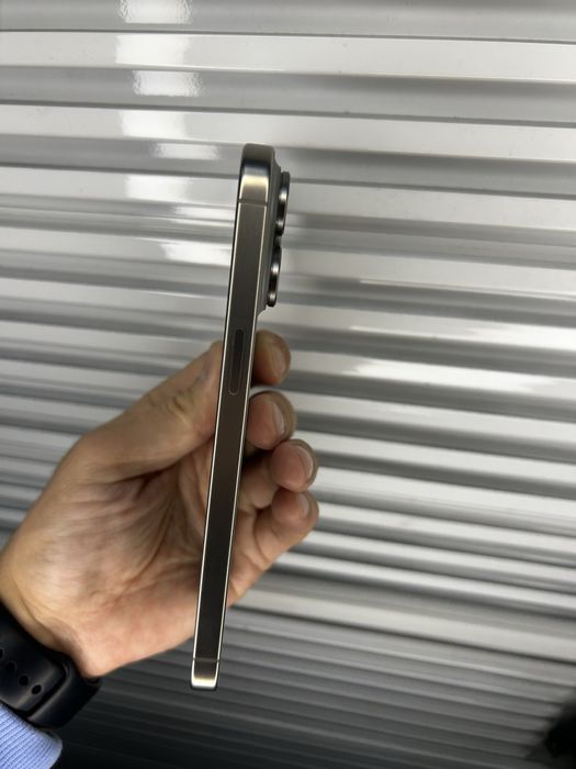 Продам айфон 15 про макс