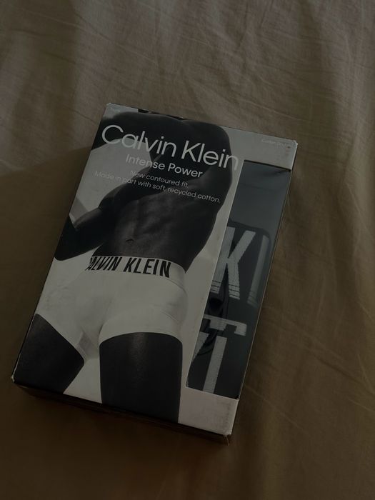 Продам новые трусы Calvin Klein