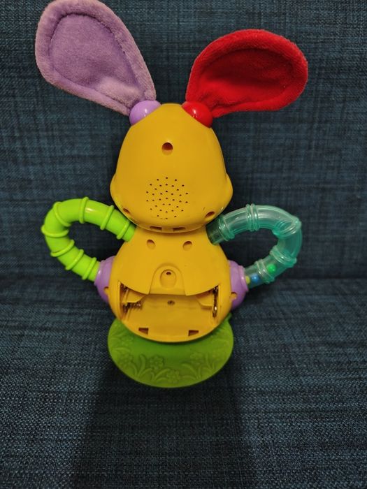 Зайка музыкальный