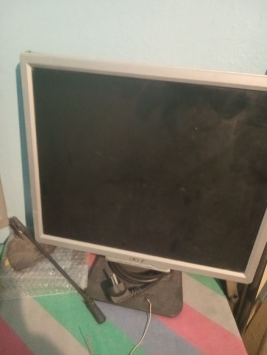 Vând sau schimb PC HP core i5 ofer si monitor