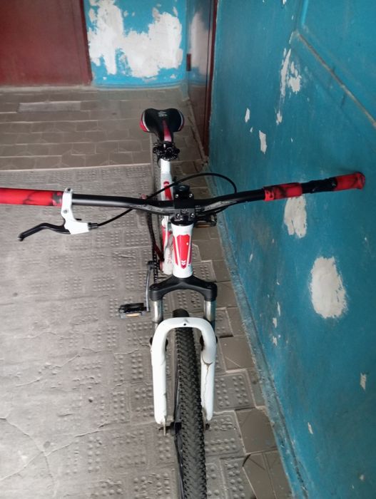 Продам велик 30000к торг