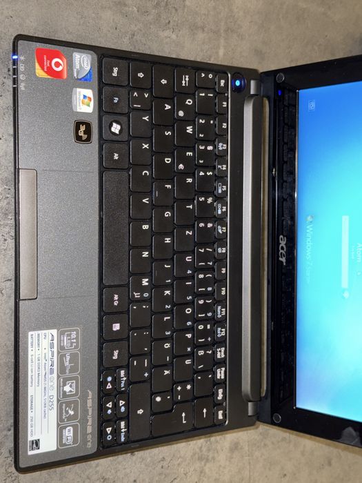 Laptop Acer Aspire One PAV70 2gb