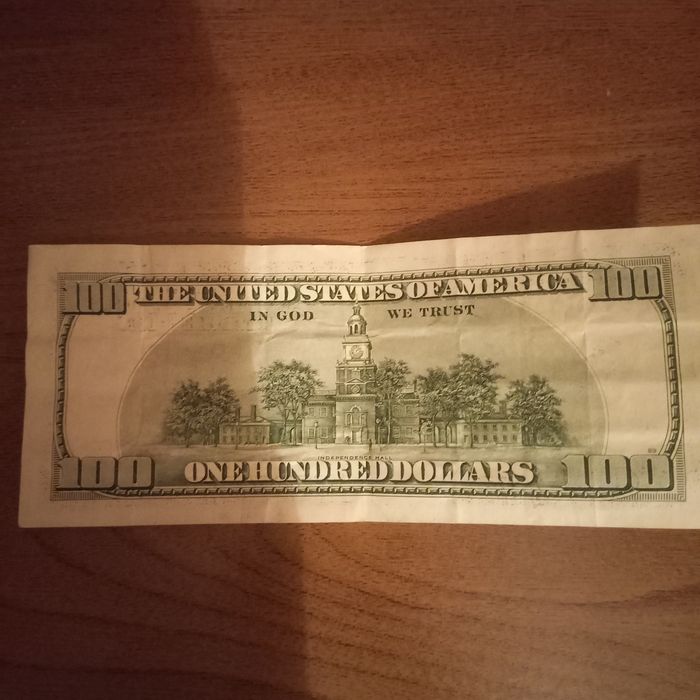 Продаю сто долларов старого образца