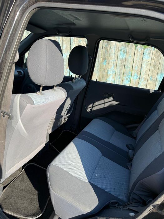 Vând Daihatsu Terios