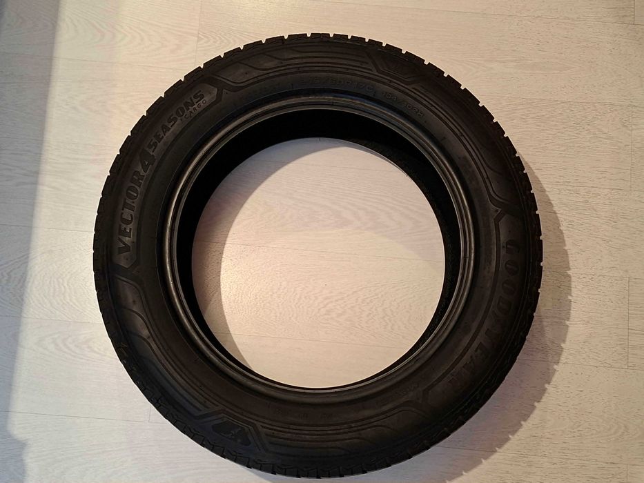 -Vand anvelope GOODYEAR allseason 215/60 R17 -