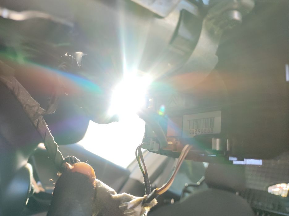 Конзола с лостчета за Пежо-208