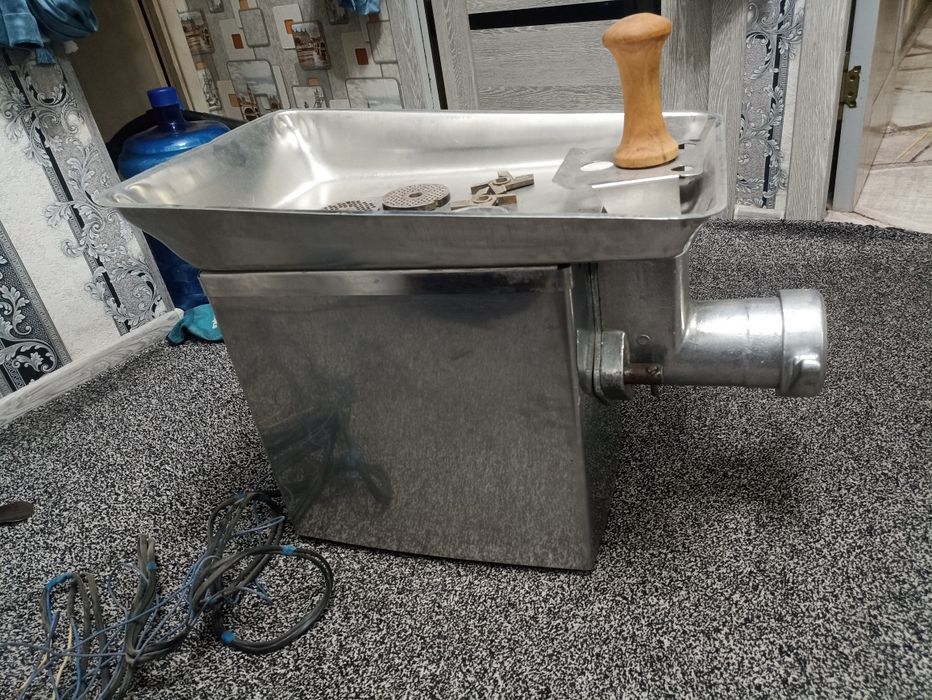 mesarofka 380w sotiladi