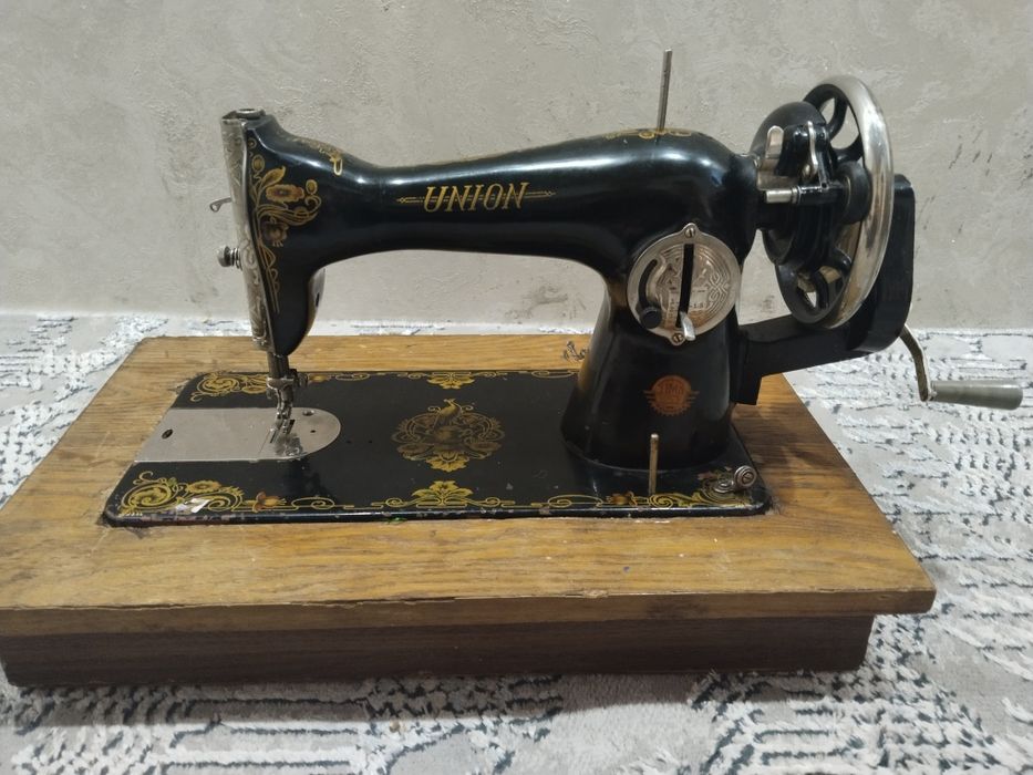 Швейная машина 2шт