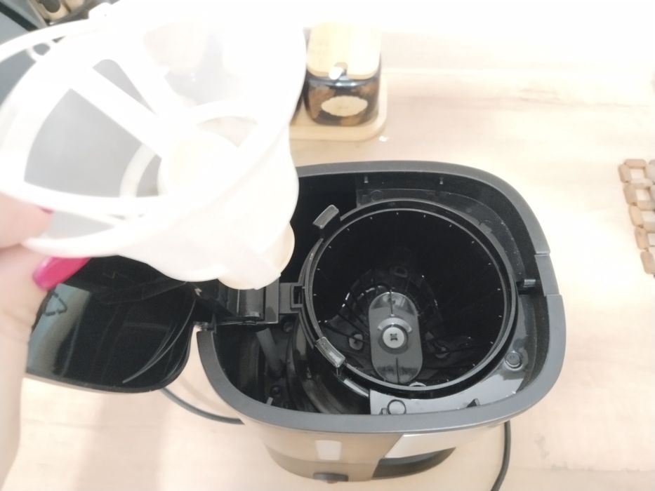 Продам кофеварку