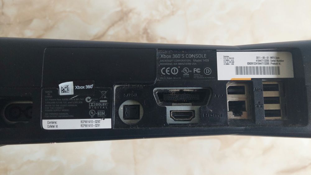 [Xbox360] Vând Xbox 360 S în stare f bună, fără probleme [MODABIL] //poze reale