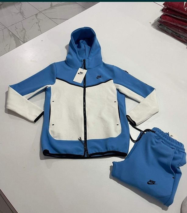 Nike tech fleece