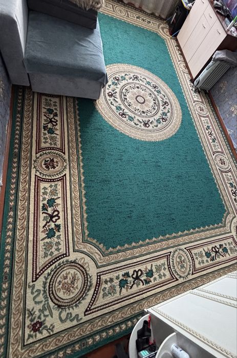 Продам б/у  ковер 3х5