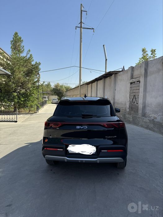 BYD Yuan Up 2025 Qora