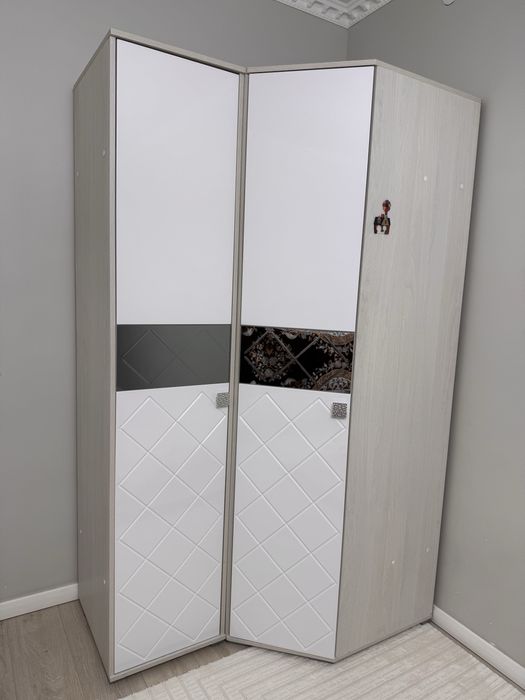 Шкаф Уголовой.  Белый