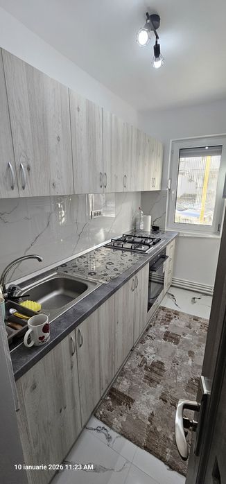 Apartamente 2 camere semidecomandat.