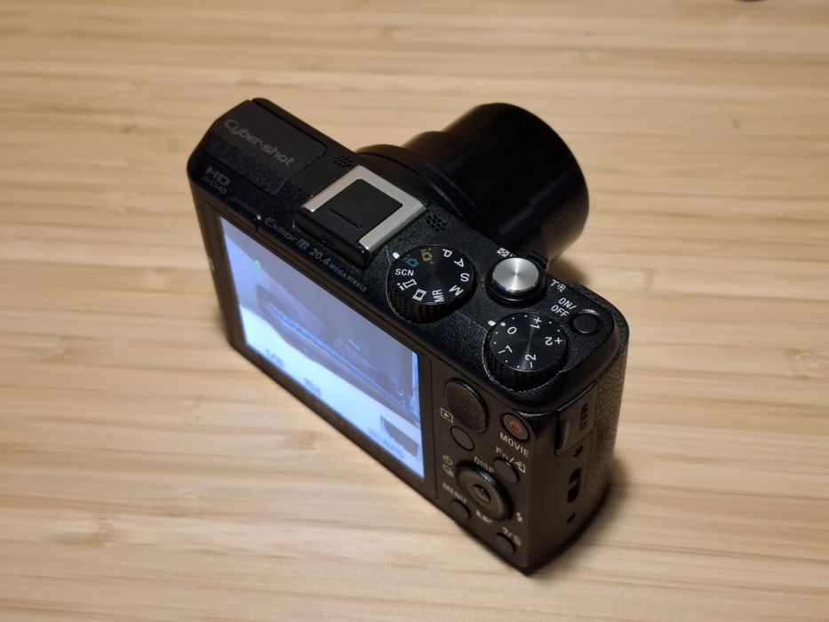 Camera Sony Cyberoshot DSC-HX60 ca noua, Zoom optic x30