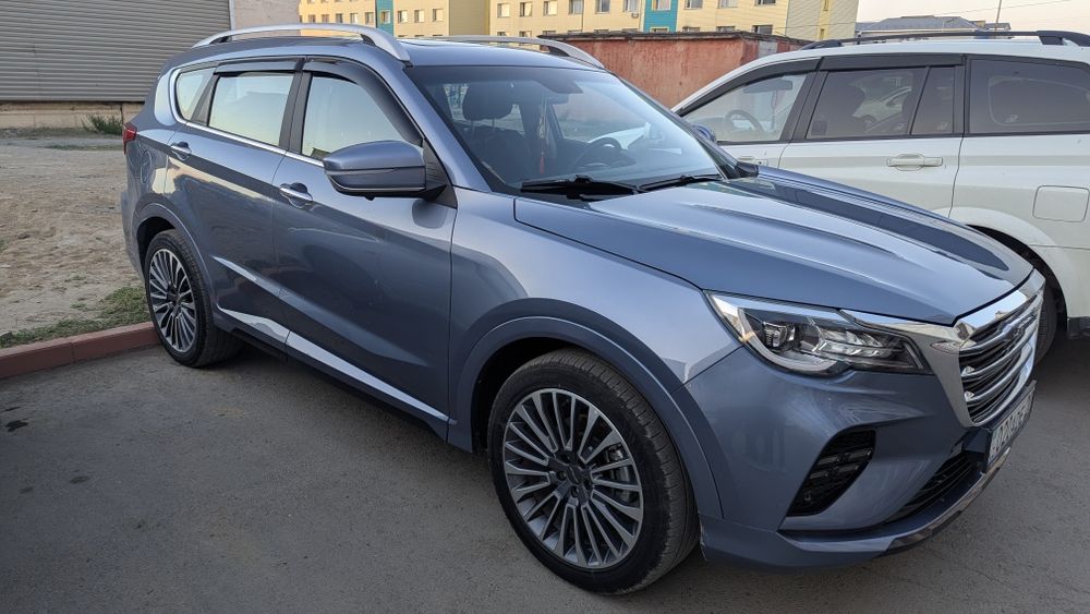 Кросовер Jetour x70 2023