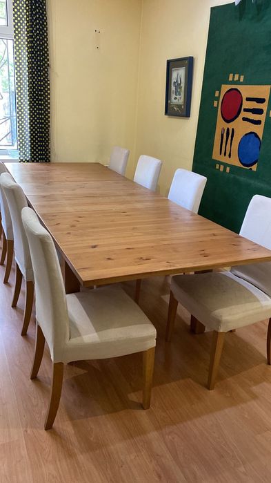 Стол обеденный с комплектом стульев.