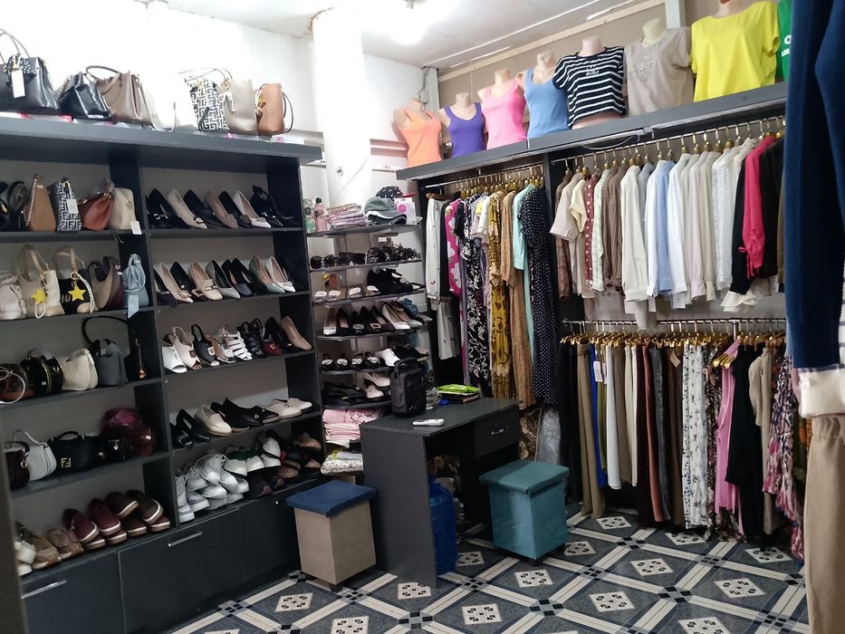 Магазин сотилади 9 бозор главный праход