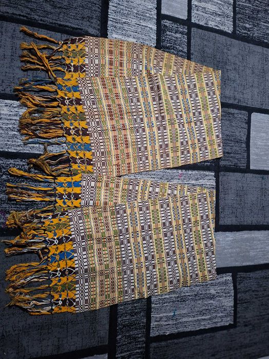 Fața de masa si fața de pernă