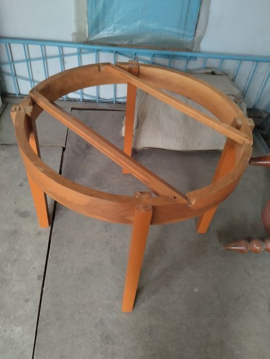 Стол винтажный круглый