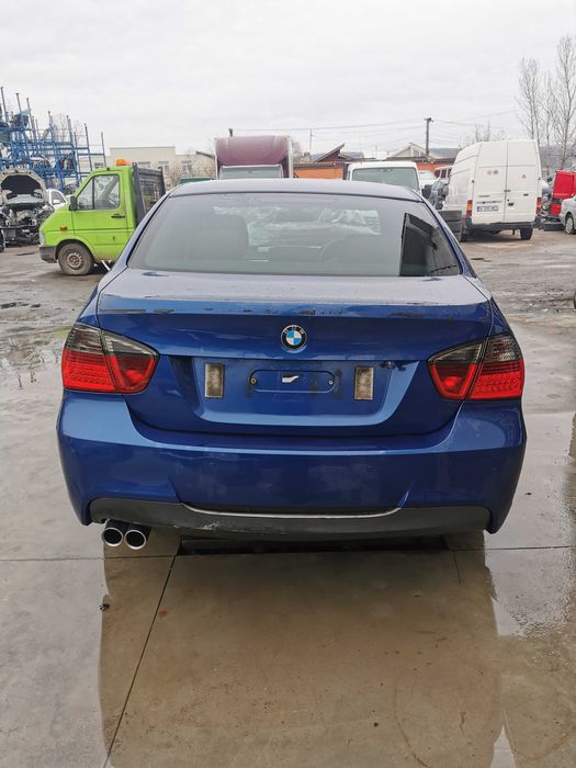 Dezmembrez bmw seria 3 e90 330 D m-pachet/bara spate e90 M /stop e90