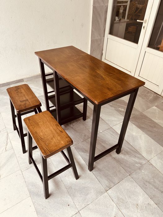 Бар маса с два стола – масивен дървен комплект