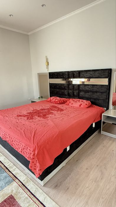 Спальный гарнитур