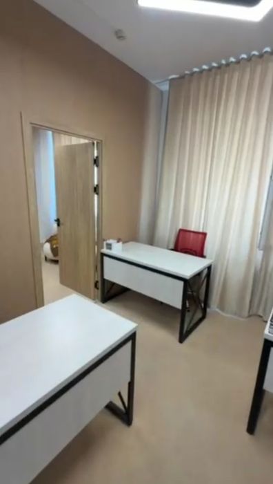 Комфортный  офис в бизнес центре в самом центре города!