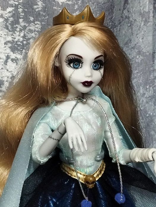 Кукла монстр хай