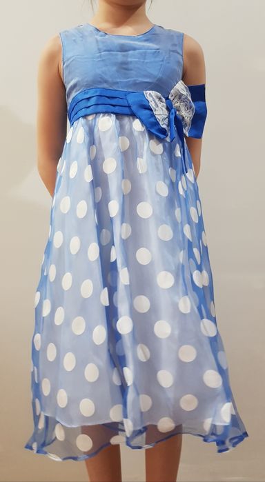 Продаю бальные платья