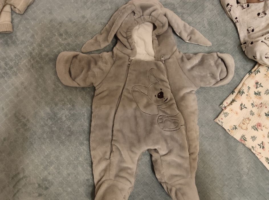 Продам комбинезоны детские