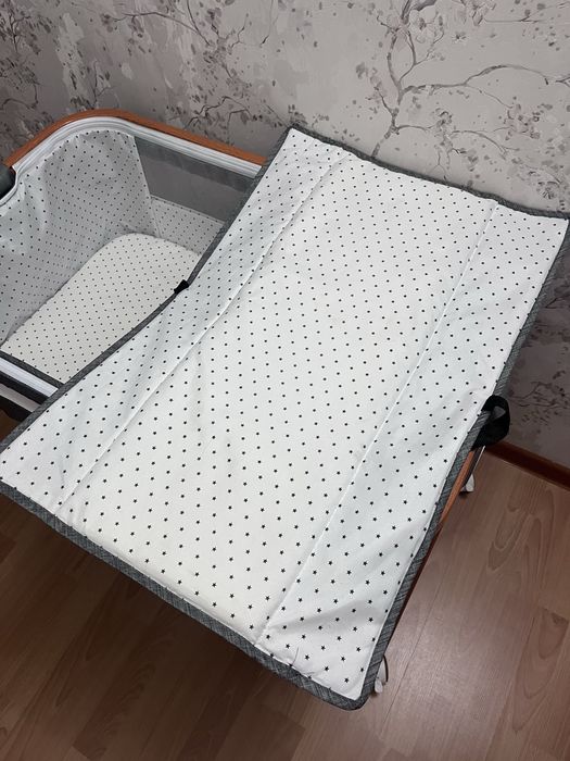 Продам Манеж кровать