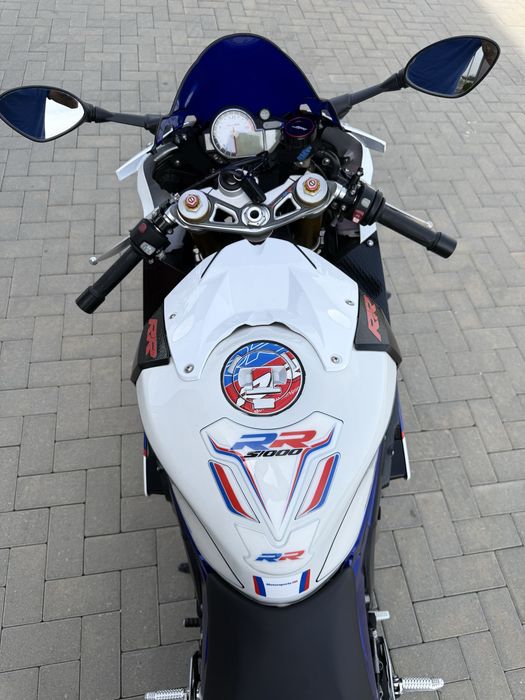 BMW S1000RR 200к.с AKRAPOVIC / R&G / 39000km