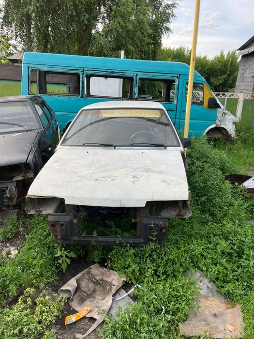 Продам ваз 21099 по запчастям