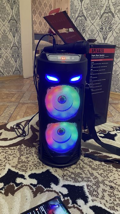 Продам новую колонку с микрофоном!!!