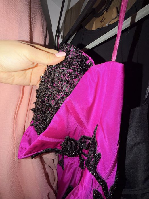 Vand rochie de ocazie