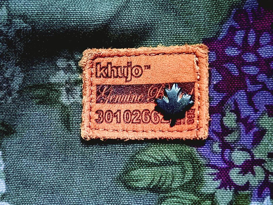 Trenci dama Khujo.