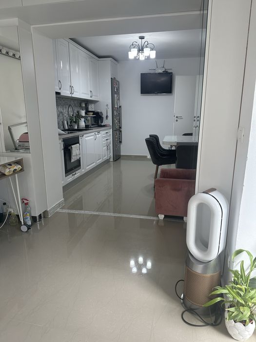 Vând apartament (case însiruite) direct proprietar