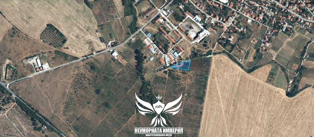 Продавам земя 2800кв.м. в с.Мулдава, общ.Асеновград на два пътя