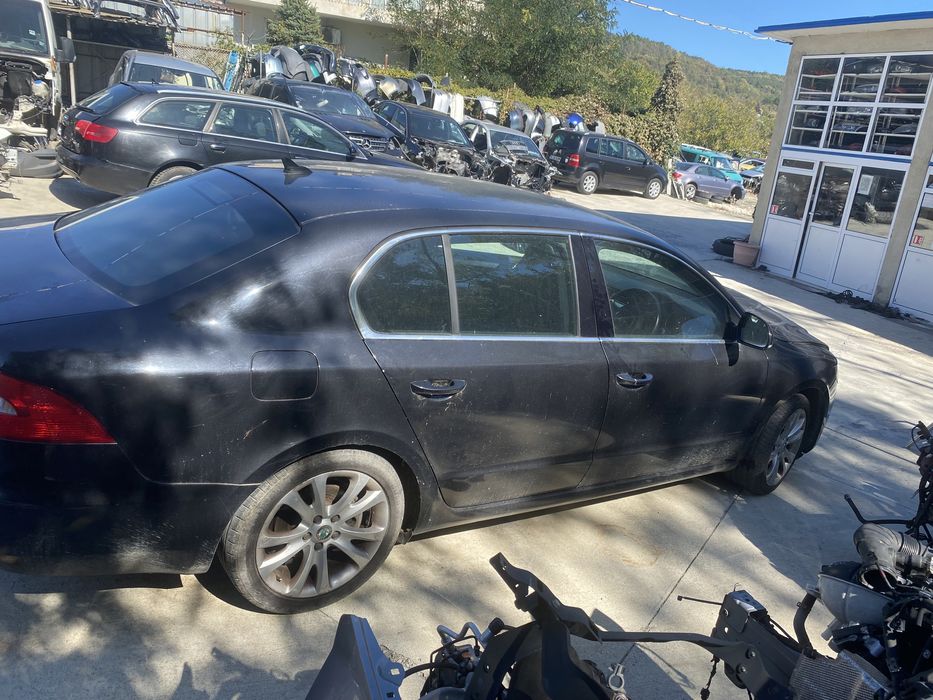 Skoda Superb на части