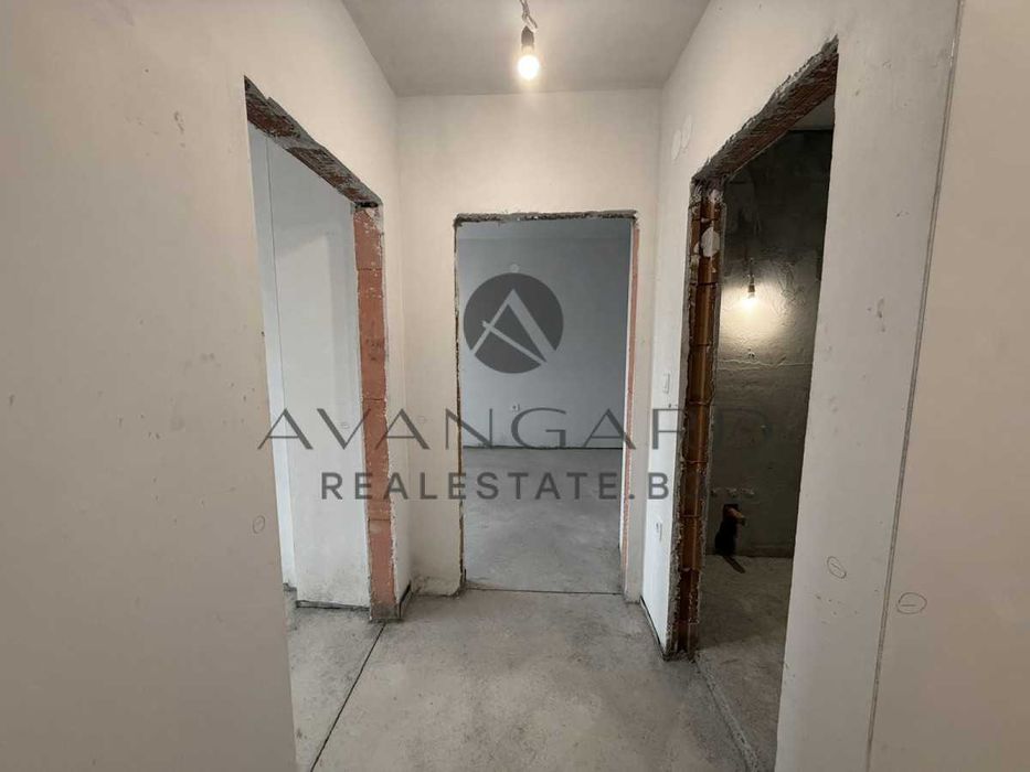 оф.25565 Тристаен с акт 16/ Кючук Париж