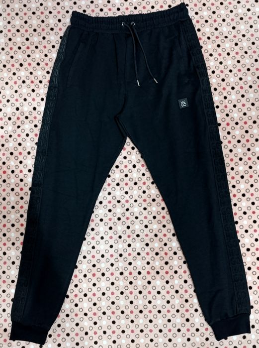 Vând compleu nou de bărbați Hugo